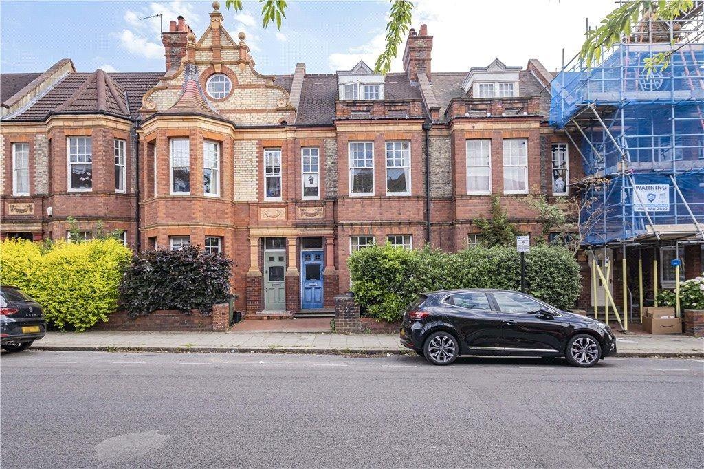 Avenue, Streatham Hill... 1 bed flat £330,000