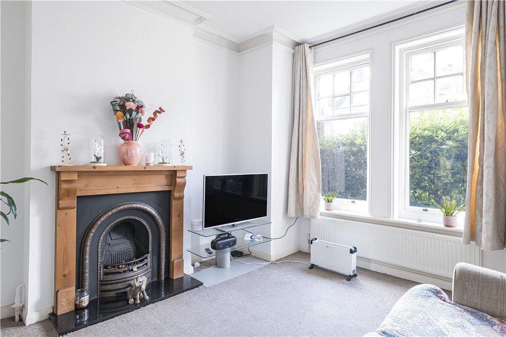 Avenue, Streatham Hill... 1 bed flat £330,000