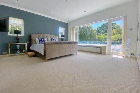 20a West Overcliff Drive, Bournemouth, BH4 8AA