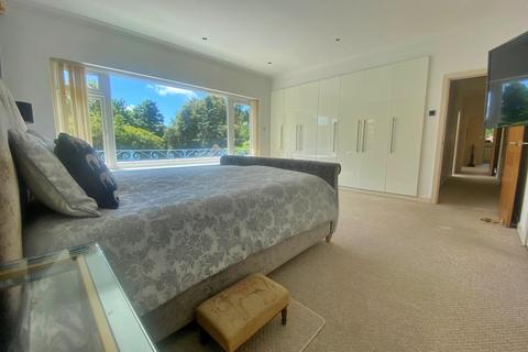 20a West Overcliff Drive, Bournemouth, BH4 8AA