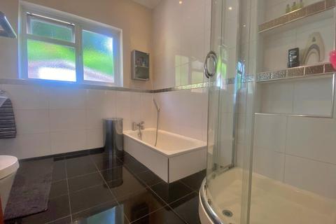20a West Overcliff Drive, Bournemouth, BH4 8AA