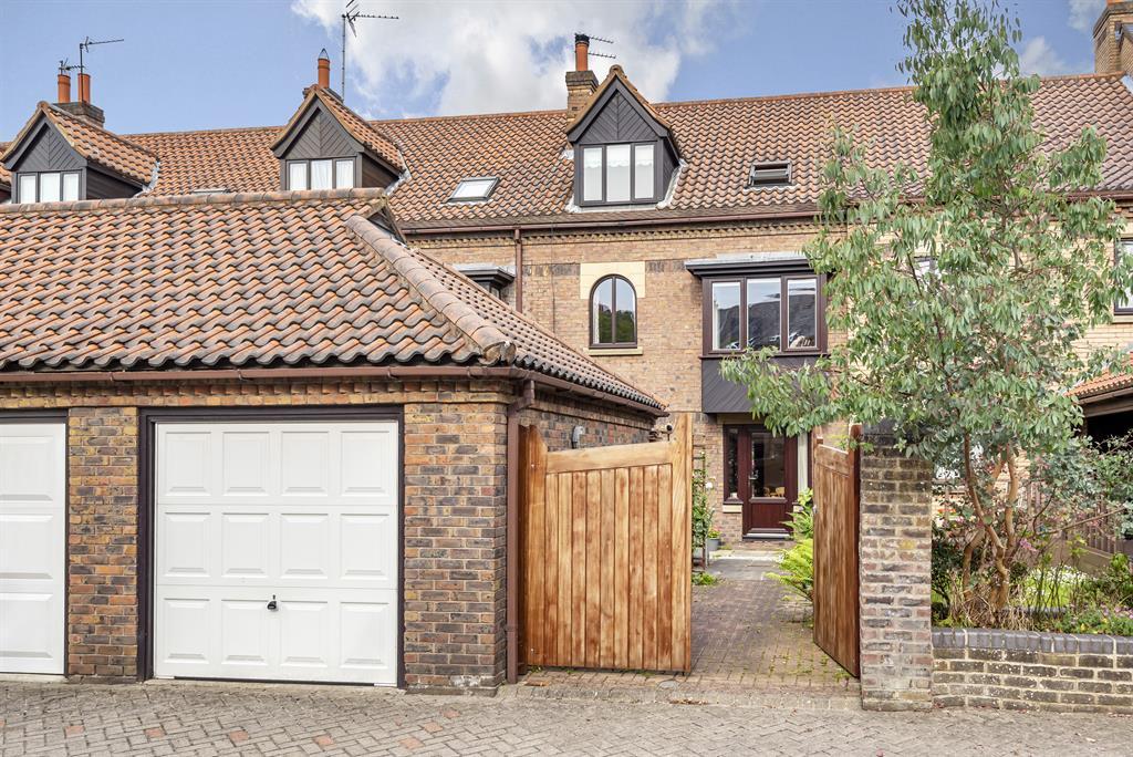 Outer Trinities, Beverley, East... 4 bed terraced house £425,000