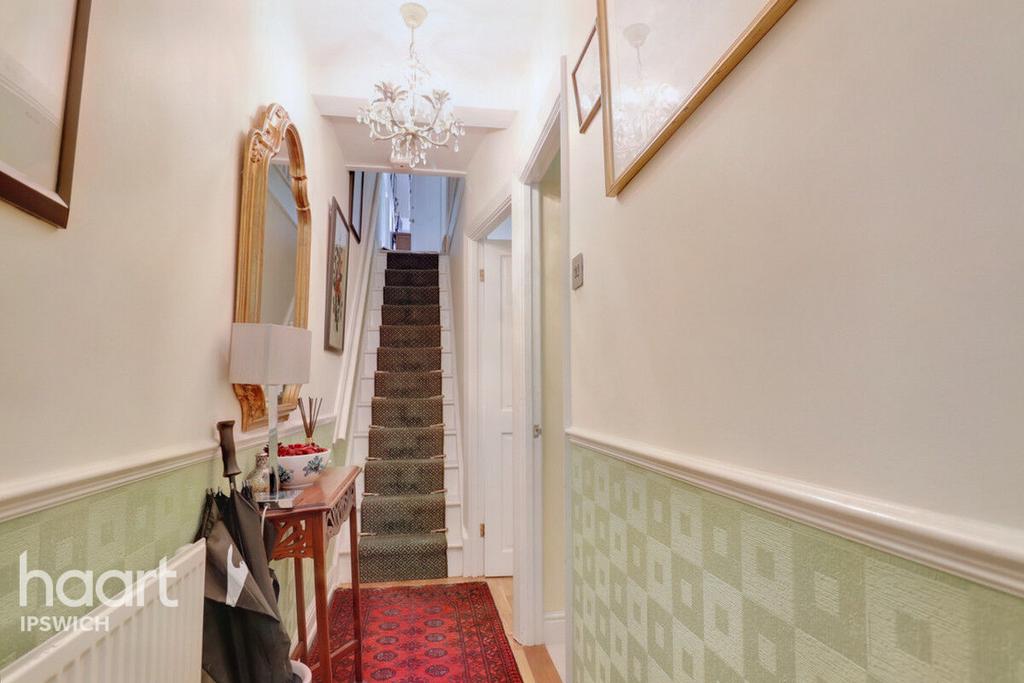 King Edward Road, Ipswich 3 bed terraced house £270,000