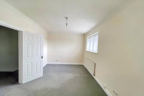2 bedroom flat to rent - Welland Vale Road, Leicester LE5