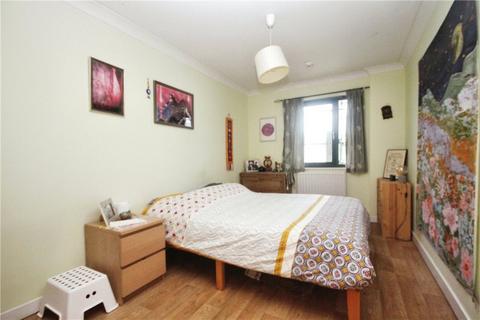 2 bedroom apartment to rent, Crown Dale, London, SE19