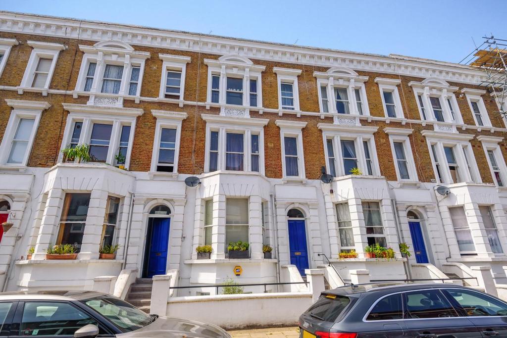 Lakeside Road, Brook Green 2 bed flat £965,000