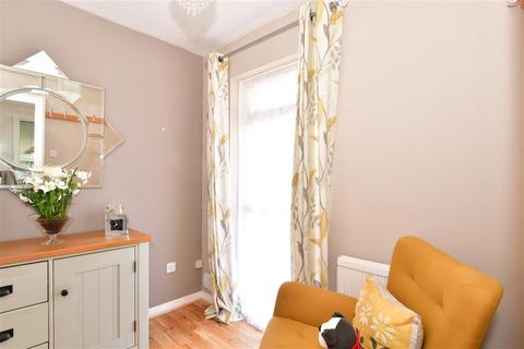 10 Appleby Close, Rochester, ME1 2BS