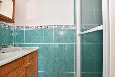 10 Appleby Close, Rochester, ME1 2BS
