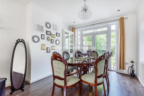 3 Scotsdale Road, London, SE12 8BS