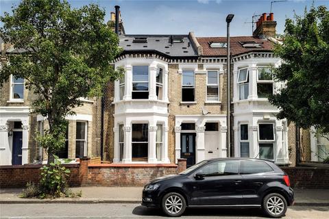 2 bedroom flat to rent, Norroy Road, London