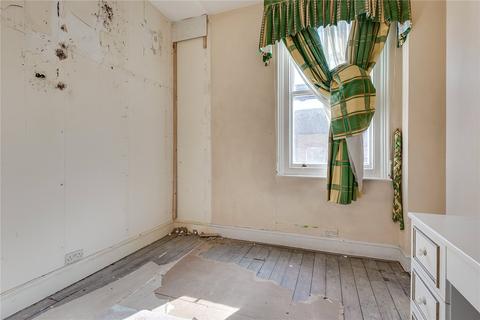 92 Oakwood Court, London, W14 8JZ