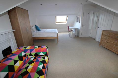 1 bedroom in a house share to rent - 134 Tilehurst Road