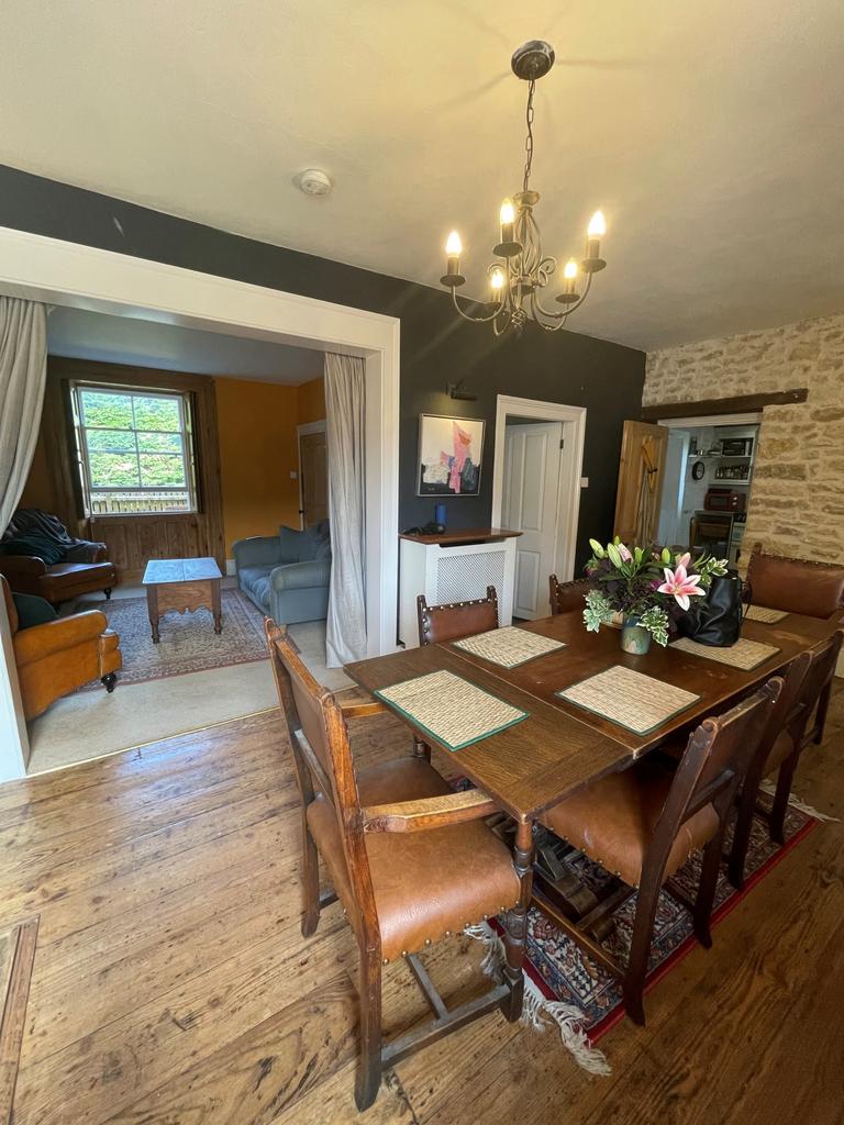 Dining room into lounge