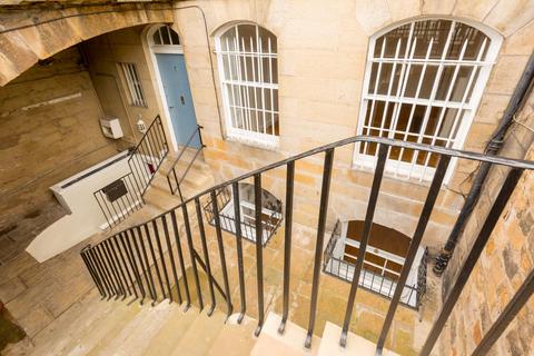 7b Leopold Place, Edinburgh, EH7 5JW