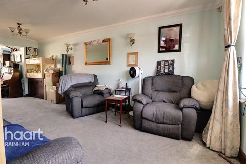 3 bedroom end of terrace house for sale - Mungo Park Road, Rainham