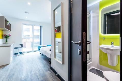 1 bedroom in a house share to rent, Standard En-suite, Opto Village, Luton, LU1