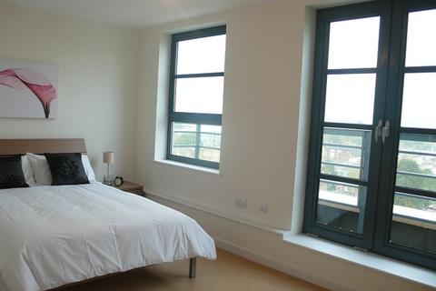 3 bedroom flat to rent - Commercial Road, Zenith, E14