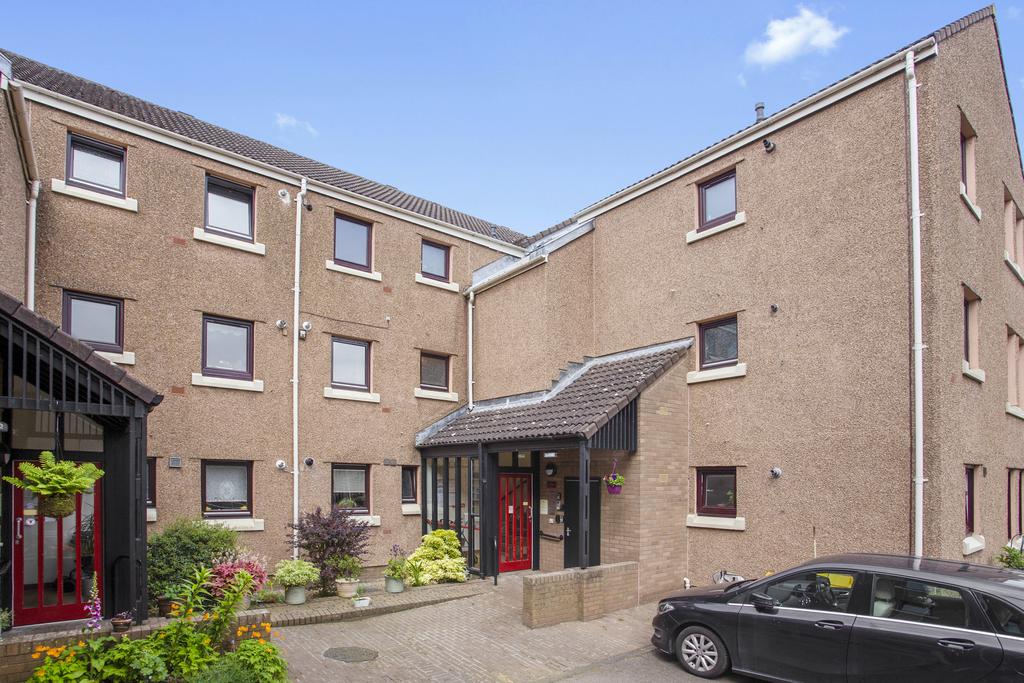 4/4, Rose Park, Edinburgh, EH5 3ST 1 bed retirement property £130,000