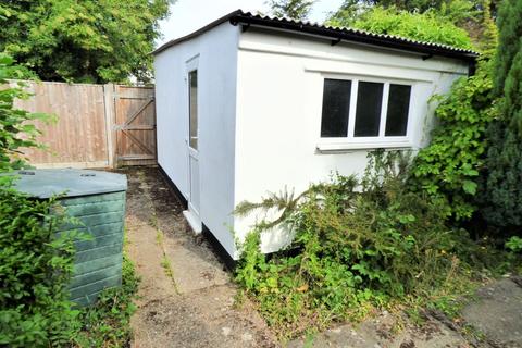 25 Riverholme Drive, Epsom, KT19 9TG
