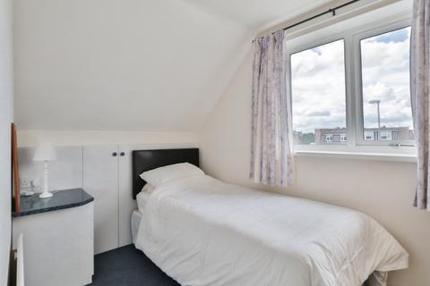 68 Plumtree Road, Thorngumbald, Hull, HU12 9QG