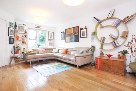 122 Duddingston Road, Edinburgh, EH15 1SU