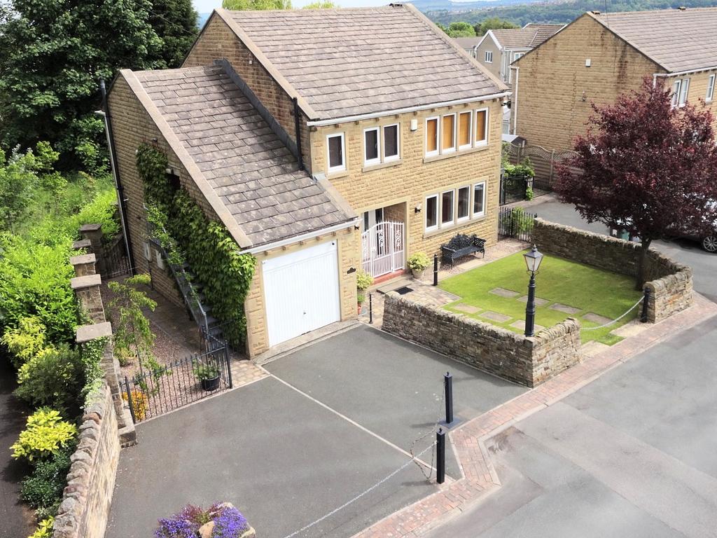 Pastures Way, Golcar HD7 3 bed detached house for sale £495,000