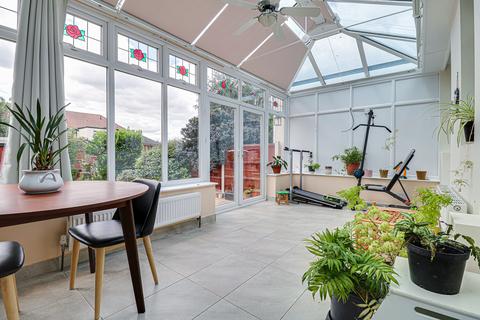 55 Beech Road, Benfleet, SS7 2AG