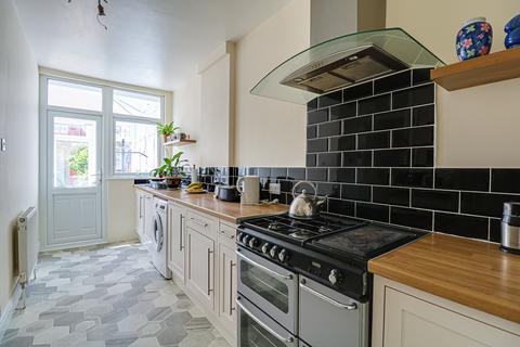 55 Beech Road, Benfleet, SS7 2AG