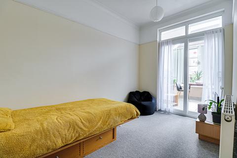 55 Beech Road, Benfleet, SS7 2AG