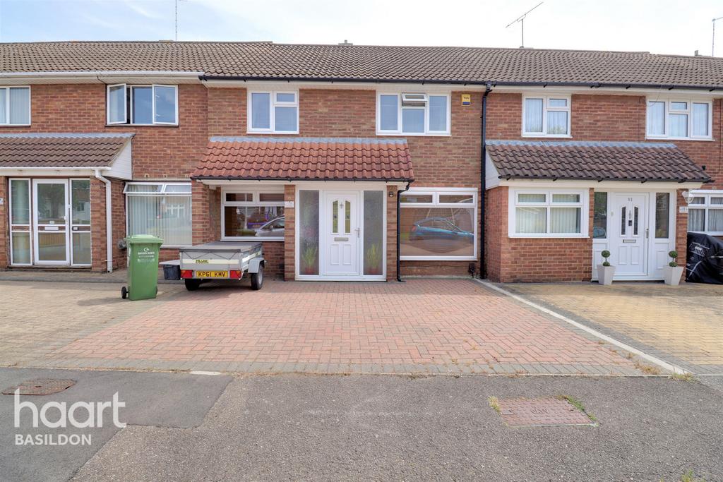 Curling Tye, Basildon 3 bed terraced house £325,000