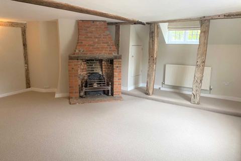 2 bedroom semi-detached house to rent, Bridge Street, Hungerford