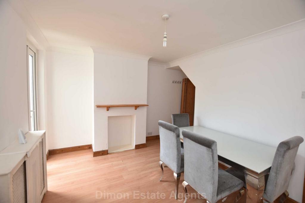 Pelham Road, Gosport 3 bed terraced house £200,000