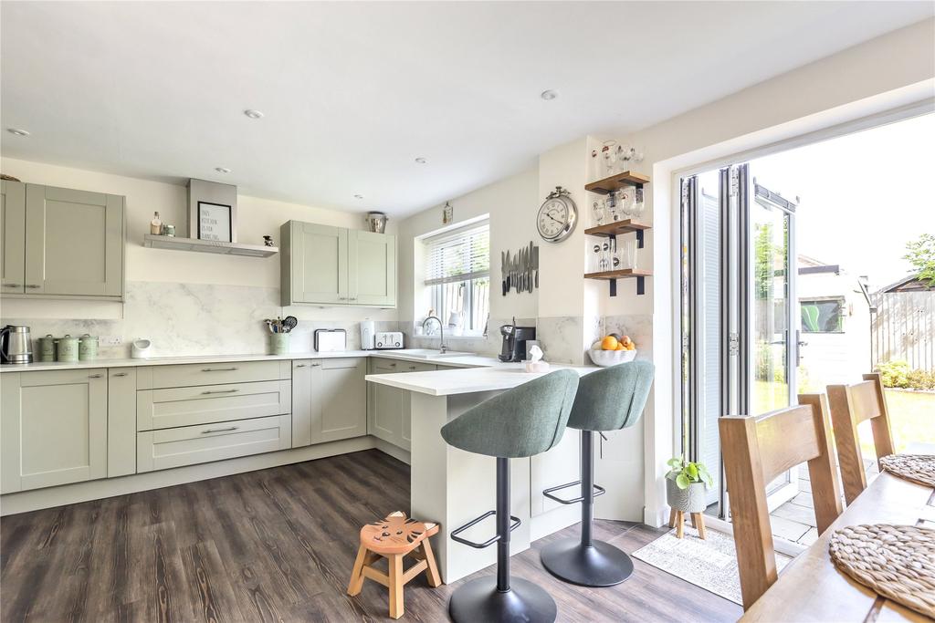 Kitchen/Dining