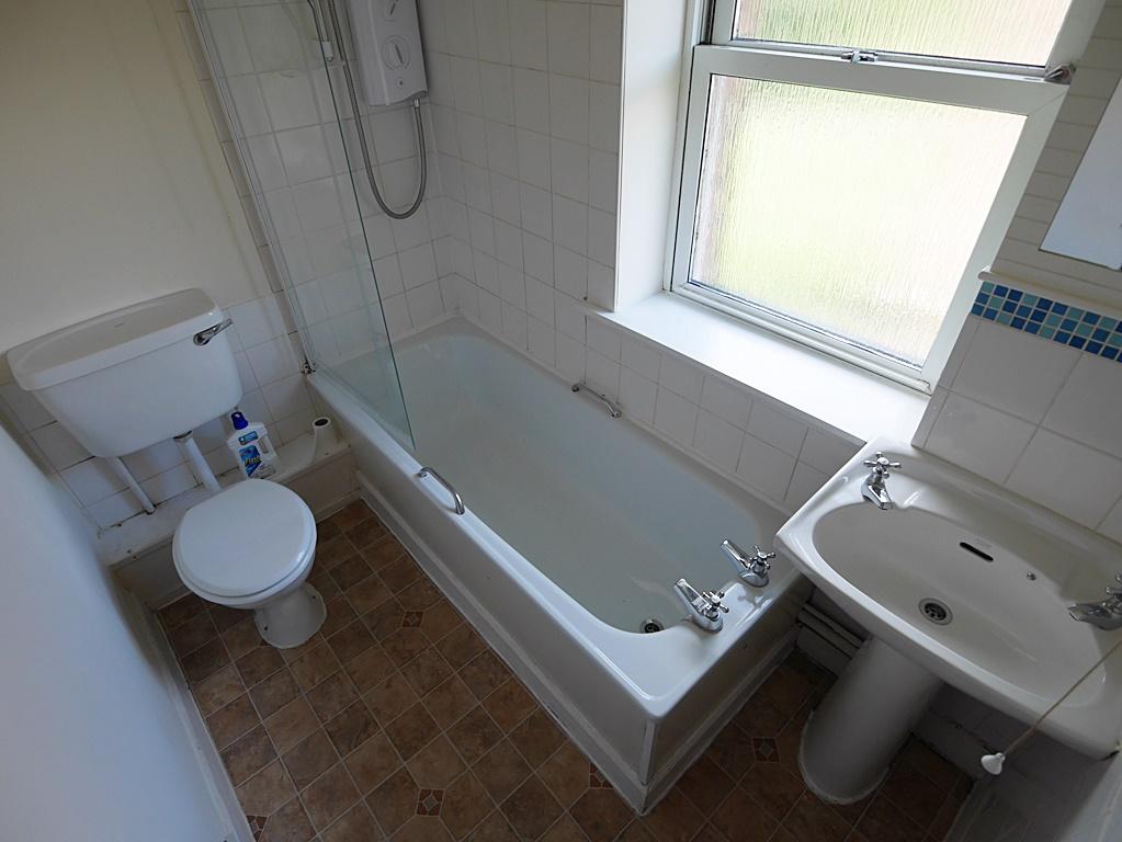 124 Millburn Avenue, Dumfries, DG1 4 BQ - Braidwood