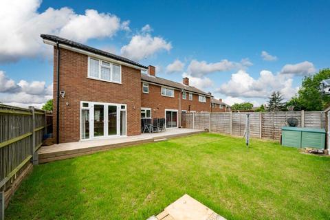 36 Howards Drive, Hemel Hempstead, HP1 3NG