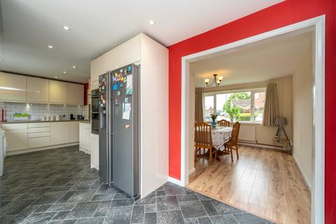 36 Howards Drive, Hemel Hempstead, HP1 3NG