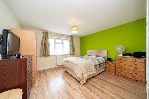 36 Howards Drive, Hemel Hempstead, HP1 3NG