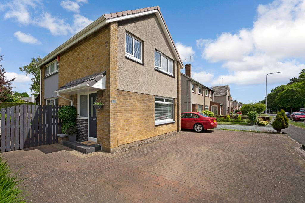 Rosemount Avenue, Kirkcaldy, KY2 3 bed detached house £229,950