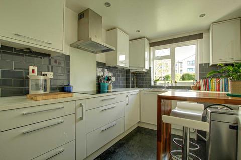 7 Field View, Caversham, Reading, RG4 5HB