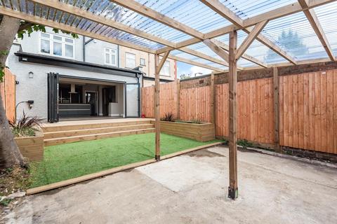 102 Streatham Road, Mitcham, CR4 2AE