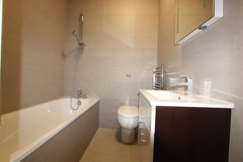 2 bedroom flat to rent, Brent Street, Hendon NW4
