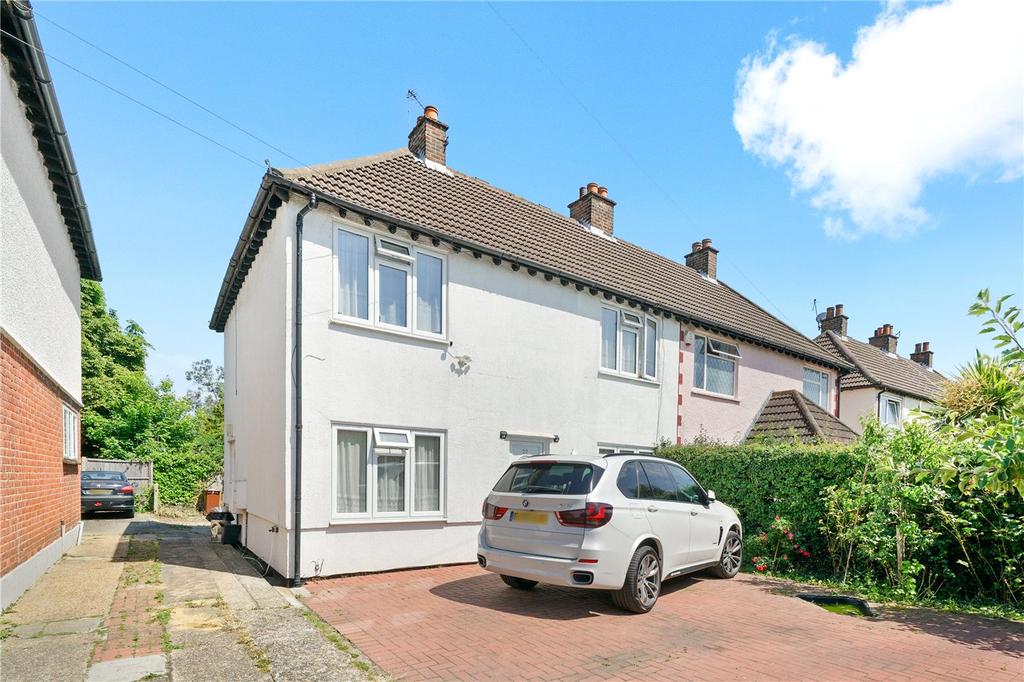 Woodlands Drive, Stanmore, HA7 4 bed semidetached house £660,000