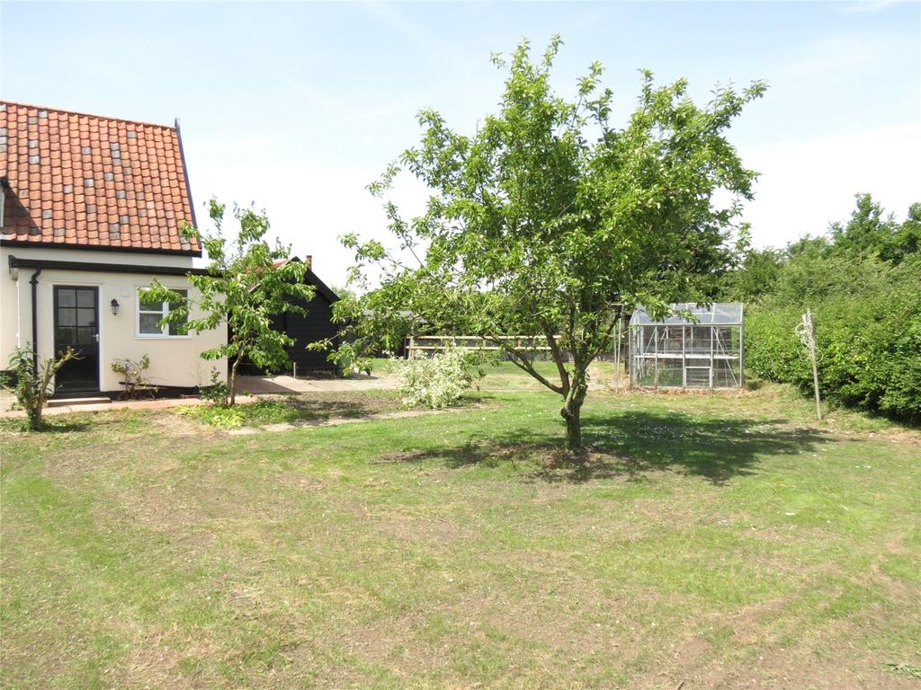 Church Road, Old Newton, Stowmarket, Suffolk, IP14 2 bed semidetached