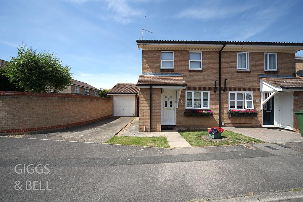 Rushall Green, Luton, Bedfordshire, LU2 2 bed semidetached house £