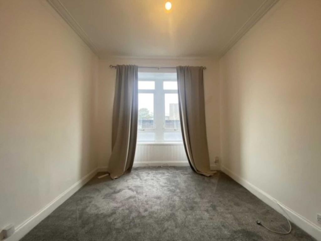 Broadloan, Renfrew 1 bed flat £495 pcm (£114 pw)