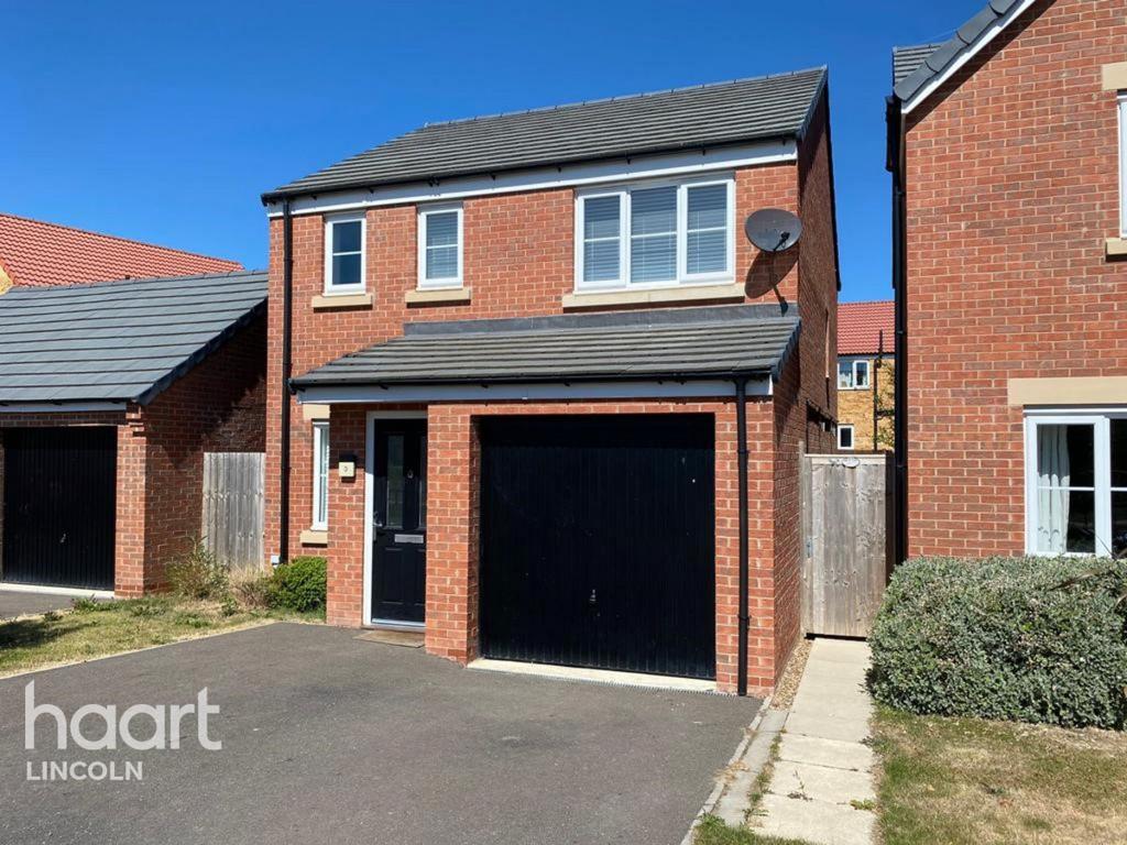Bramble Way, Witham St Hughs, Lincoln 3 bed detached house for sale £