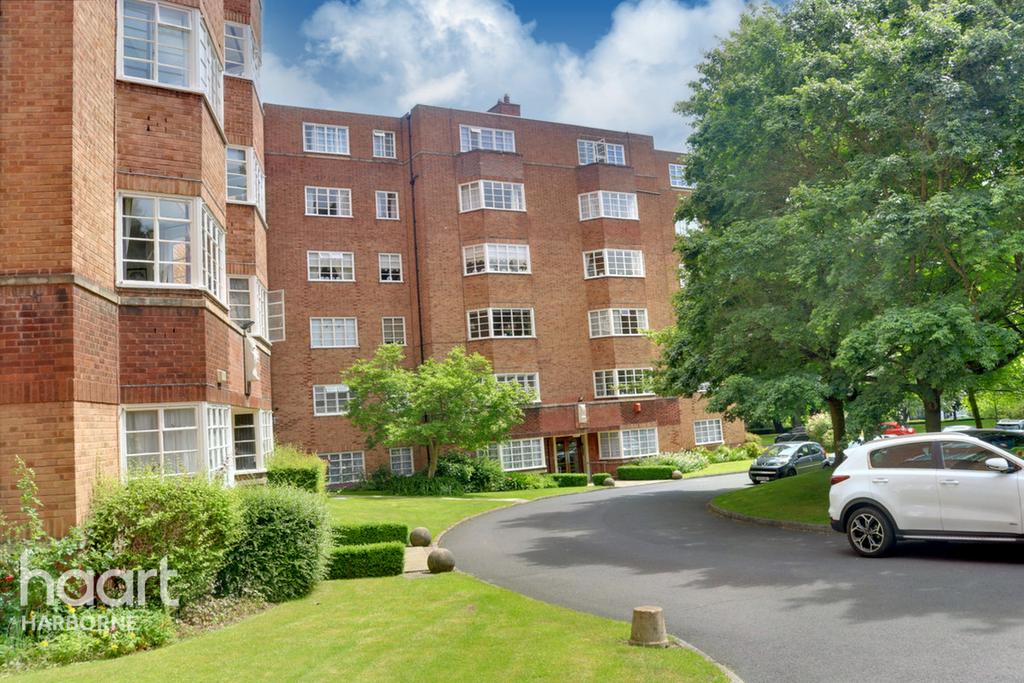 Viceroy Close, Edgbaston 2 bed apartment £250,000