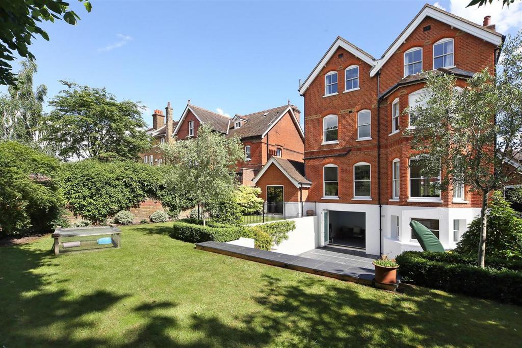 Lingfield Road, Wimbledon, London, SW19 6 bed detached house £15,000