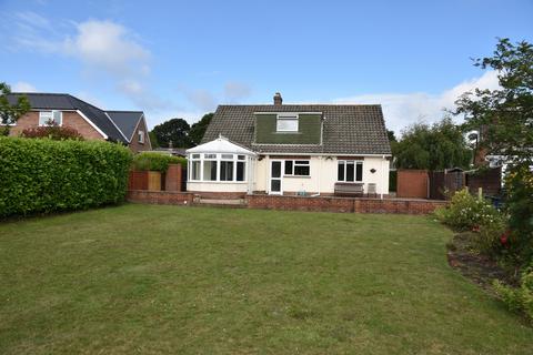 3 bedroom detached house to rent, Lentune Way, Lymington, Hampshire, SO41