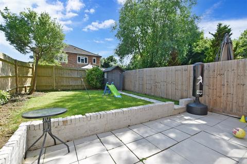 2 bedroom semi-detached house for sale - Sparrow Way, Burgess Hill, West Sussex